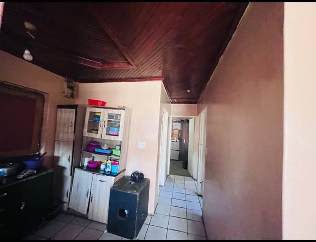 3 BEDROOM HOUSE FOR SALE IN NONQUBELA